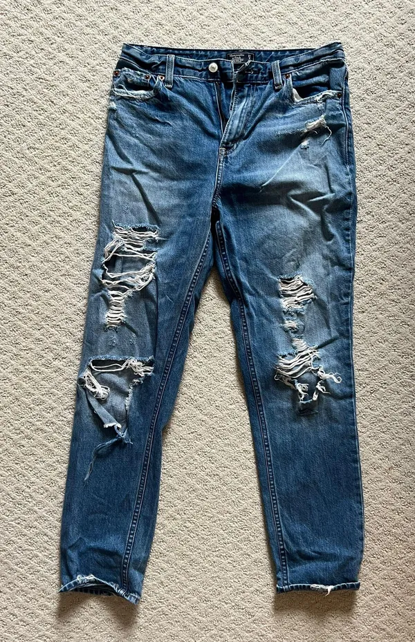 Abercrombie Girlfriend Jeans - Image 4