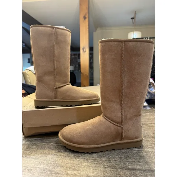 UGG Classic Tall II Chestnut Suede Fur Boots Womens Size 8 - Image 3
