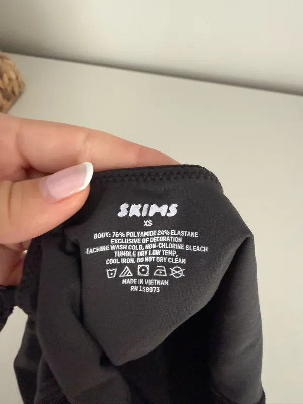 SKIMS Bodysuit - Image 3