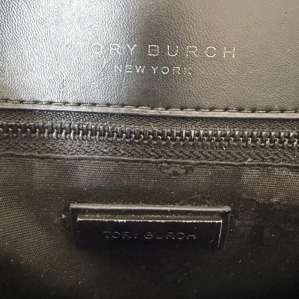 Tory Burch Willa Quilted Leather Shoulder Bag in Black with Chain Strap - Image 7