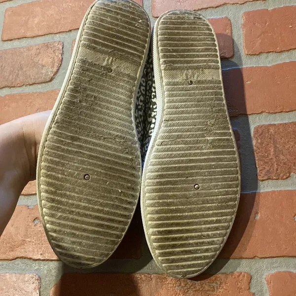 Gray white leopard slip on sneakers Size 8 - Image 4