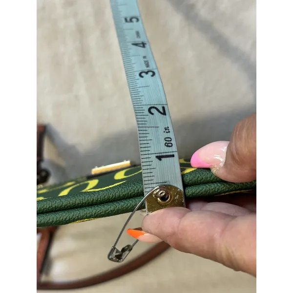 Dooney & Bourke Oregon Ducks College Print Crossbody Bag Logo Green/Yellow‎ Zip - Image 9