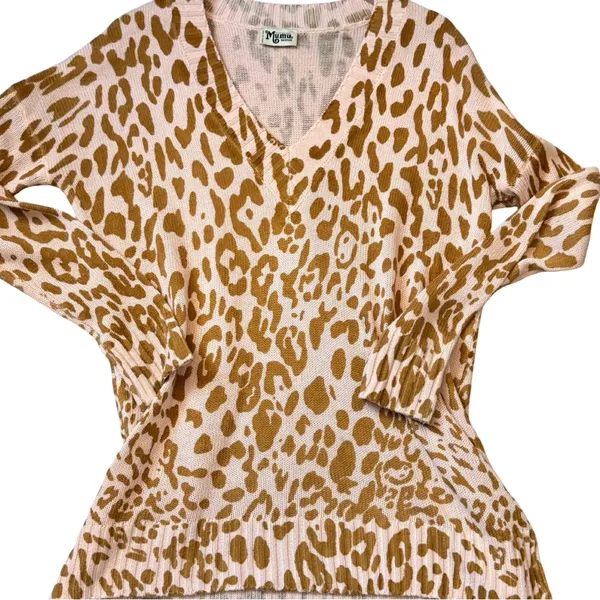Show Me Your Mumu Pink Leopard V-Neck Sweater -M 🐆 💖 - Image 16