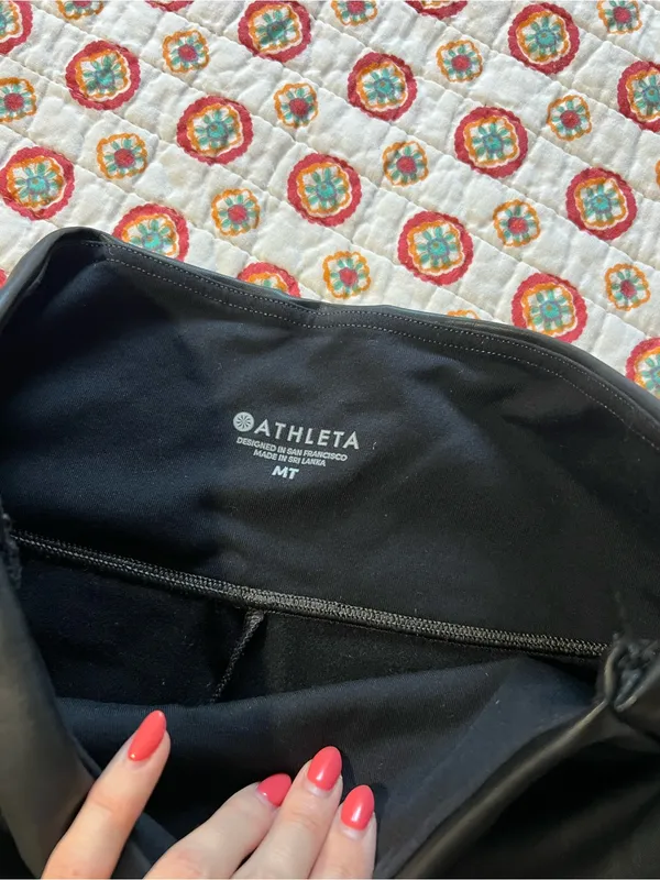 Athleta Faux Leather Leggings size medium tall - Image 2