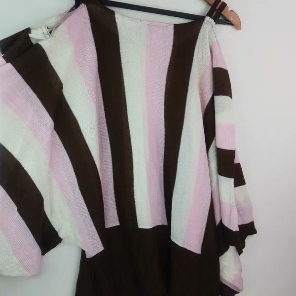 Carly B Neopolitan Cold Shoulder Sweater Top L - Image 4
