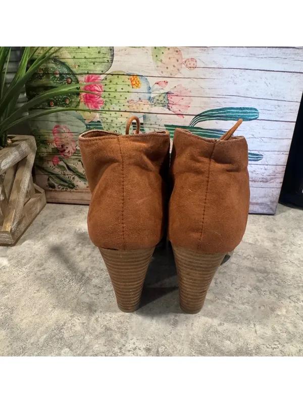 Cato lace-up heeled ankle boots, Size 9 - Image 4
