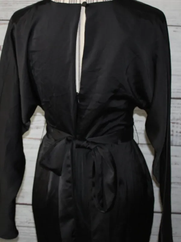 NWT ASOS DESIGN satin midi black dress with batwing sleeve and wrap waist Size 6 - Image 6