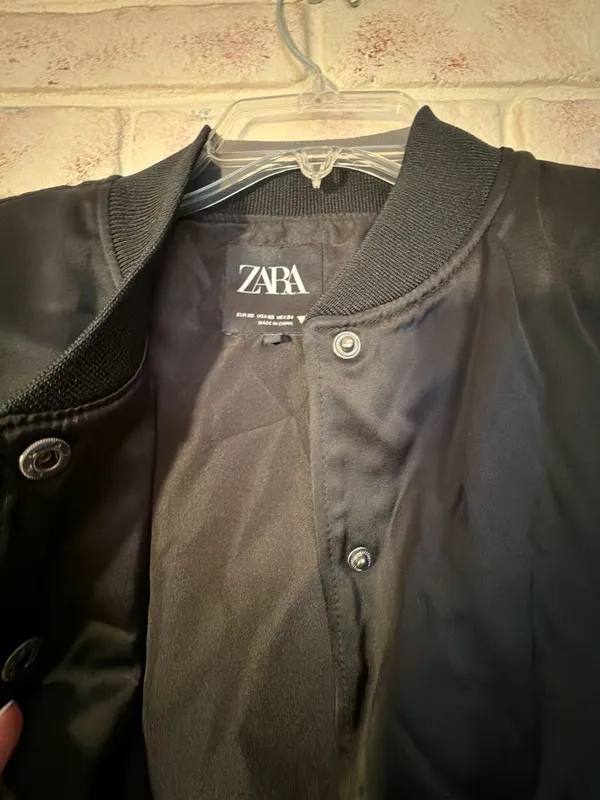 Zara Black Crop Bomber Jacket Size XS - Image 2