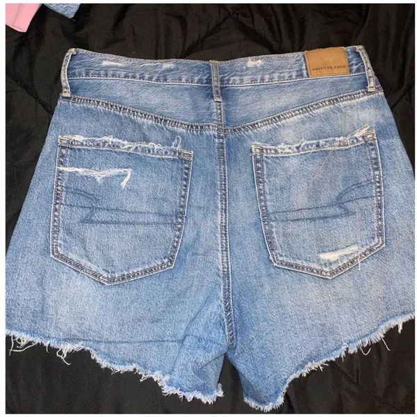 American Eagle Denim 90s Boyfriend Shorts - Image 2