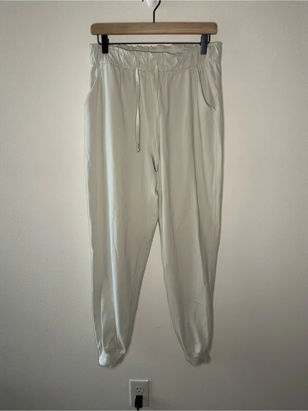 Lululemon Stretch Luxtreme High-Rise Jogger Natural Ivory W5EG1S size 8 - Image 9