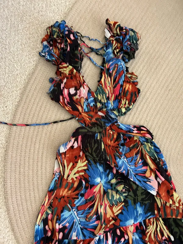 Tropical print low cut, cutout maxi dress - Image 4