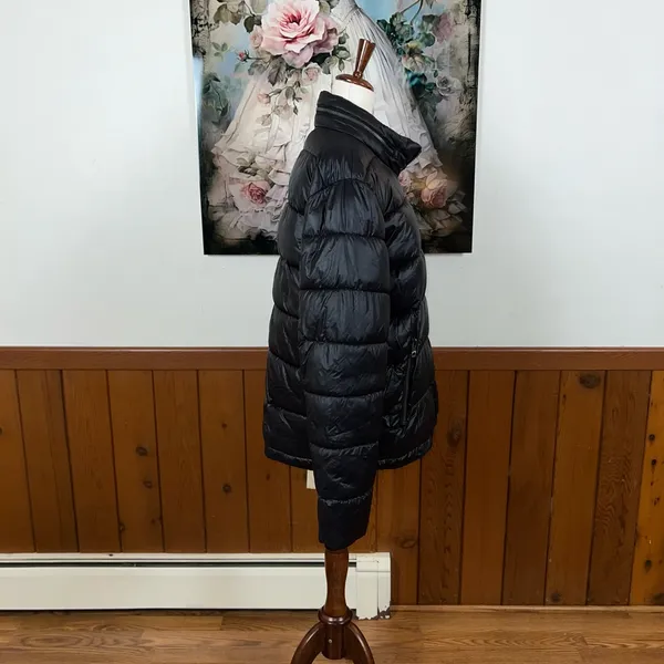 Super Nice Guess Black Puffer Jacket! - Image 3