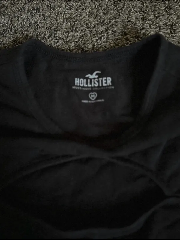 Hollister Women’s Black Top Size Medium 0200 - Image 2