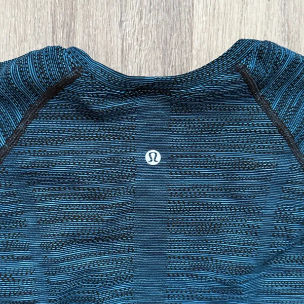lululemon athletica Blue Long Sleeve Top Swiftly Tech Crewneck Size 10 - Image 4