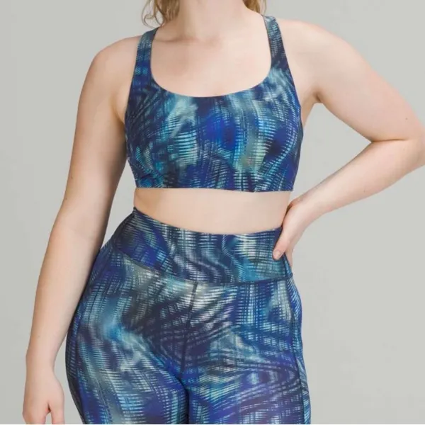 Lululemon Wunder Train Bra *Medium Support, C/D Shapeshifter Flux Blue- Size 12 - Image 2