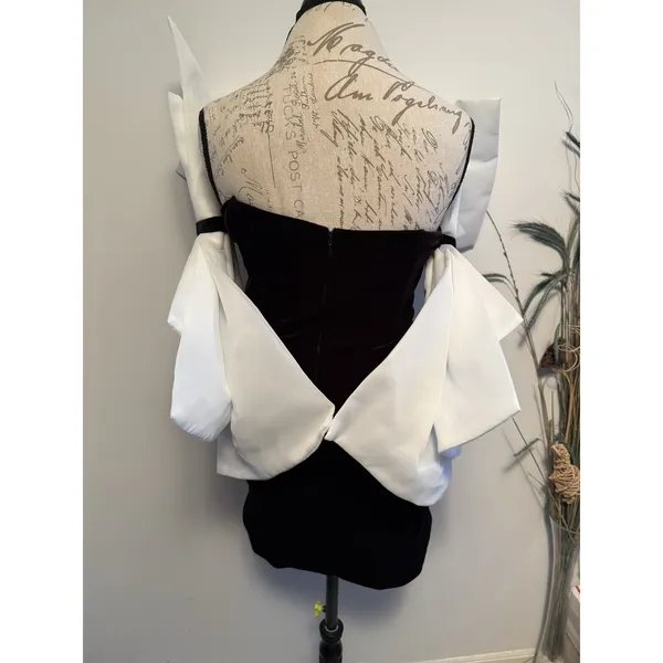 Akira black white cocktail dress Medium bow Velvet‎ Dress - Image 2