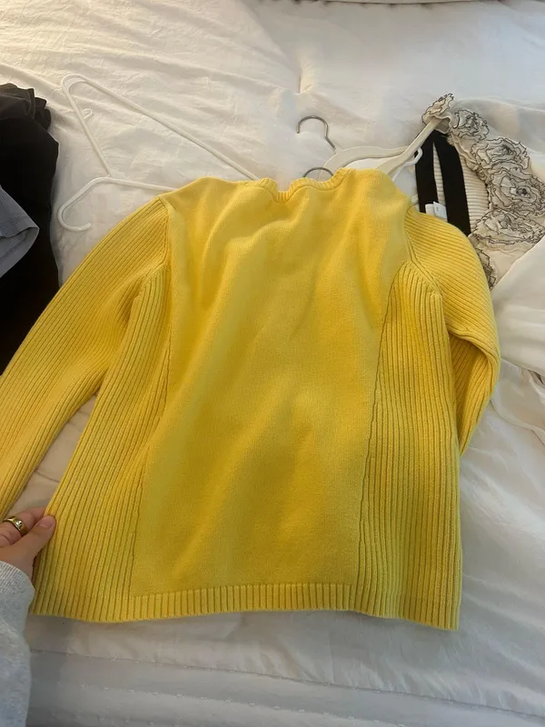 Tommy Hilfiger Yellow Flag Sweater - Image 4