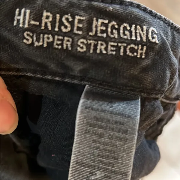American Eagle black high rise skinny jeans - Image 7