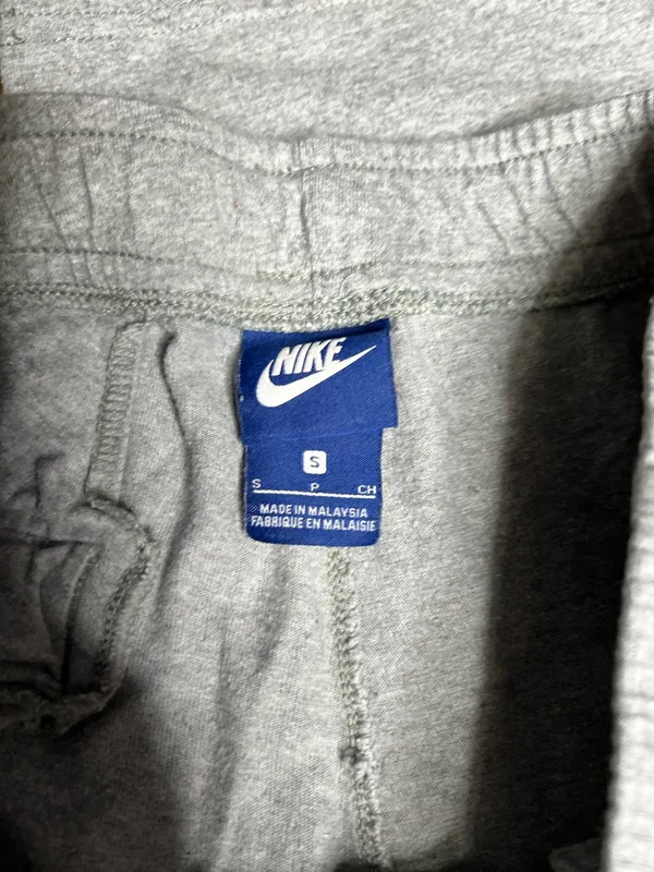 Nike Gray Straight Leg Sweatpants Small White Embroidered Logo Women’s Pants - Image 4