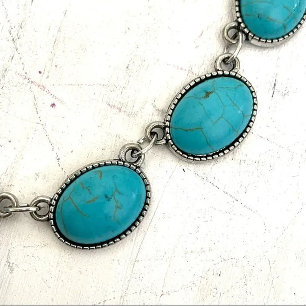Turquoise and silver tone necklace - Image 3