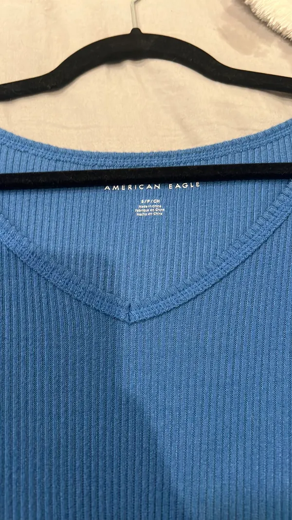 American Eagle Outfitters Sweater - Image 3