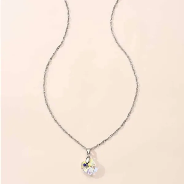 Gorgeous Sunburst Crystal Heart pendant necklace - Image 4