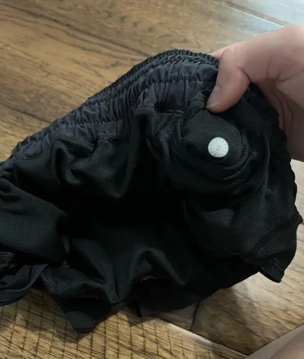 Lululemon Shorts Hotty Hot 2.5" Black - Image 3