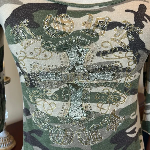 Wet Seal Camo Off Shoulder Shirt - Image 3