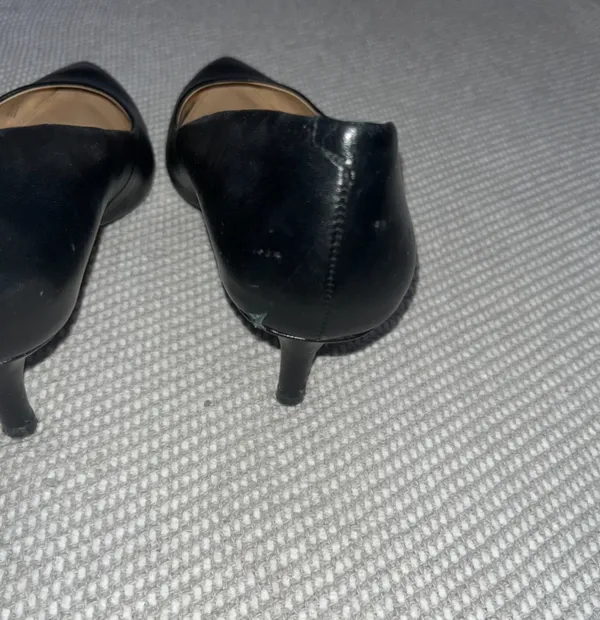 Gianni Bini Black High Heel Pumps Pleather Close Toe Pointed Stiletto Sz 7.5 - Image 5