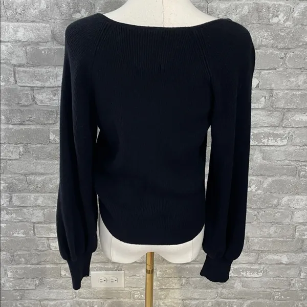 Abercrombie & Fitch Black V-Neck Sweater - Image 4