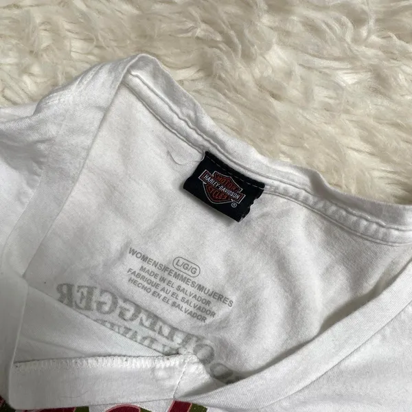 Harley Davidson White Vneck Tee Shirt Skulls Burgundy Red Roses Spellout - Image 5