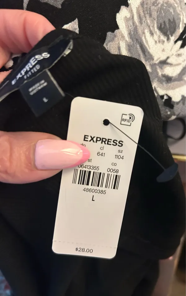 New With Tags Express Black Fitted Ribbed Crop Tank Size L  - Image 6