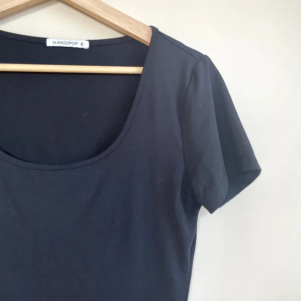 Mangopop black short‎ sleeved t-shirt women's S scoop neckline basic minimalist - Image 2