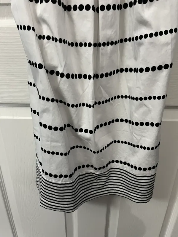 Motherhood Size Medium Black & White Maternity Dress - Image 5