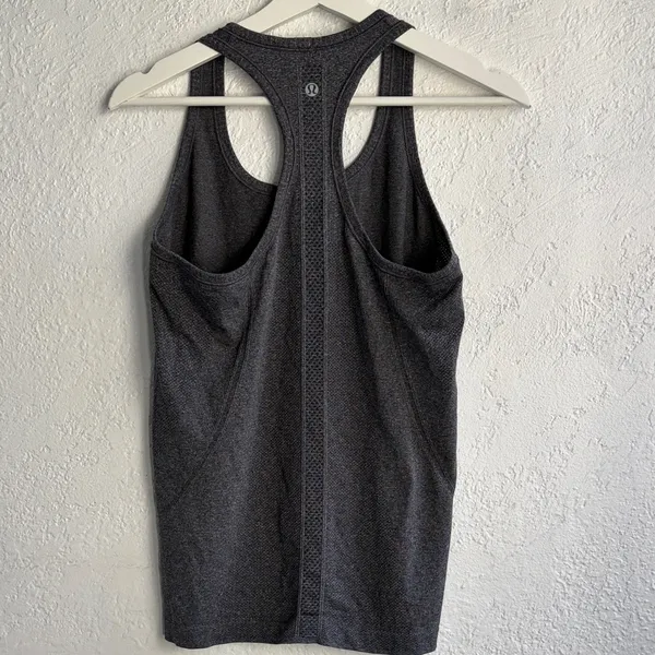 Lululemon Swiftly Women's Gray Tank Top - Image 2