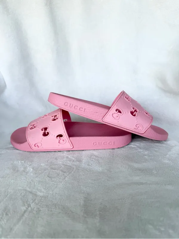 Gucci Pink GG Rubber Slide Sandals Women’s Size 38 (US 7.5) Made in Italy - Image 8