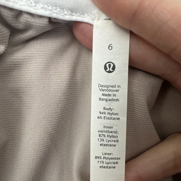 Lululemon Tracker Shorts Low Rise 4" White Athletic Athleisure Women's 6 - Image 5