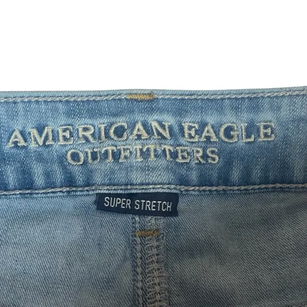 American Eagle Super Stretch Hi Rise Shortie Embroidered Flower Jean Jorts 4‎ - Image 4