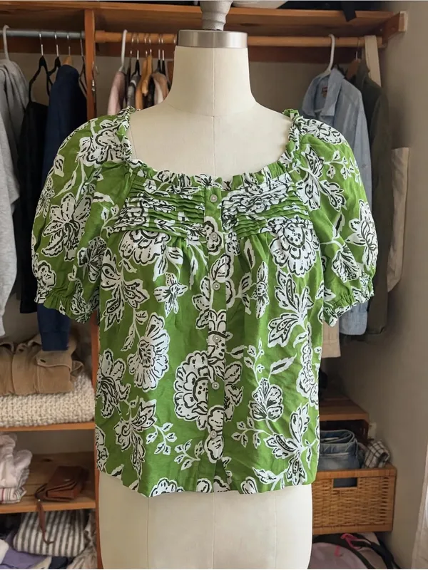 ROSE + OLIVE Green Floral Puff Sleeve Blouse - Size XL - Image 2