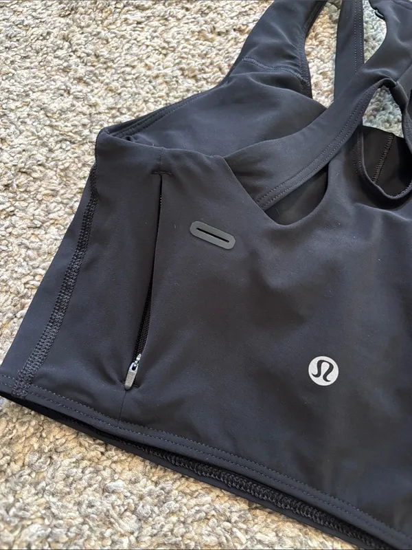 Lululemon Stash It Bra *Medium Support, B/C Cup size 4 - Image 4