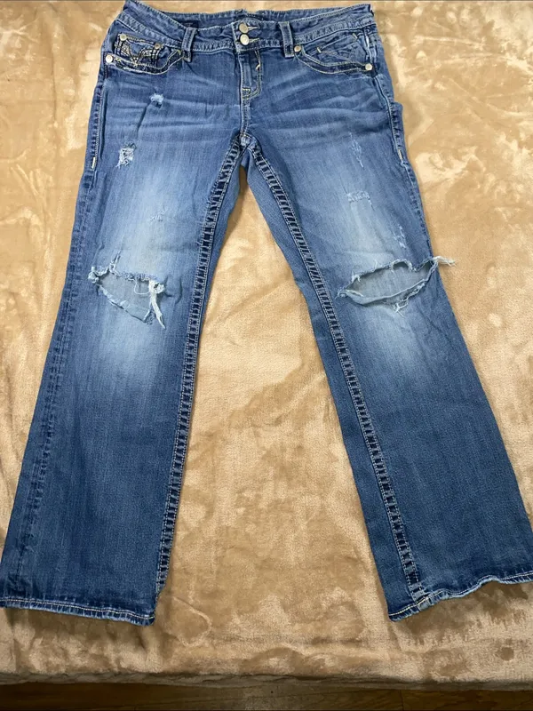 Vigoss Medium Blue Bootcut Jeans with Embroidered Back Pockets - Image 4