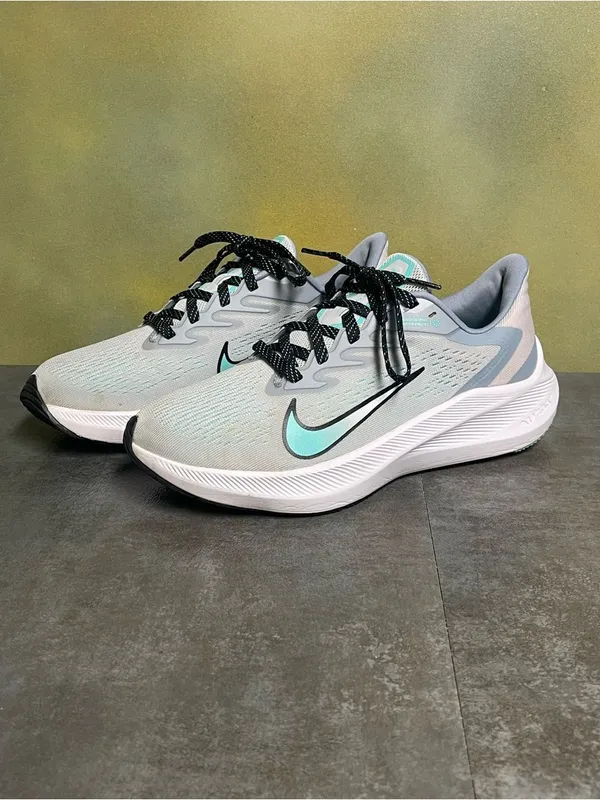 Nike Zoom Winflo 7 Women's Running Shoes Sky Grey/Teal/White Size 7.5 - Image 3