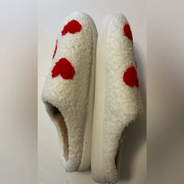 Heart Patterned Bedroom Slippers 42 - Image 3