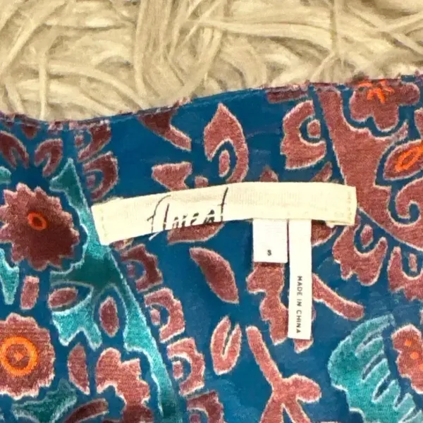 Anthropologie Floreat Valo Velvet Burnout Silk Blend Paisley blouse size small - Image 4