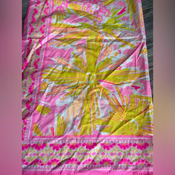 Lilly Pulitzer Pink and White Scarf - Image 3