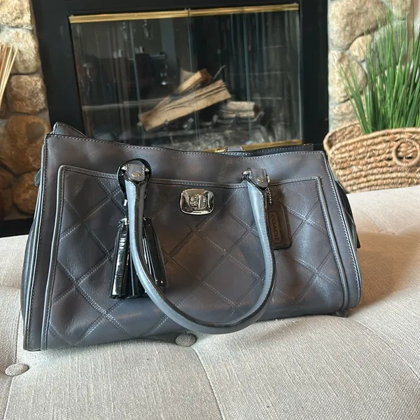 COACH Chelsea Carryall Purse‎ Pleated Grey Patent Black Leather Tassel - Image 4