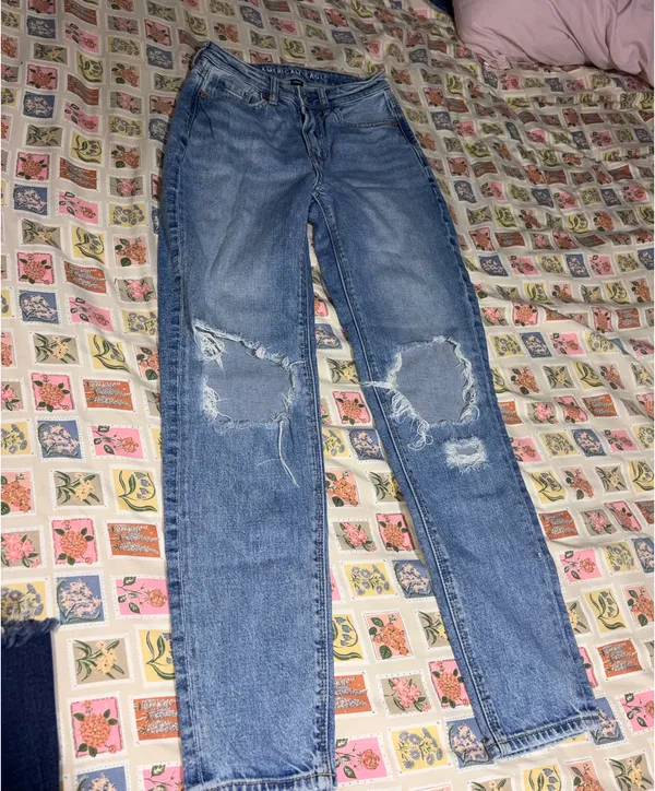 American Eagle Jeans - Image 2