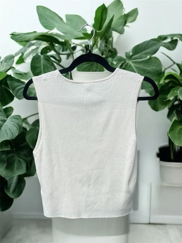 LE LIS Satin Bow Detail Sleeveless Sweater Top Large - Image 3