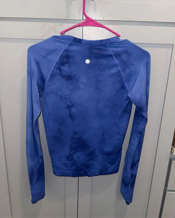Lululemon Blue Tie-Dye Swiftly Tech Long Sleeve - Image 2