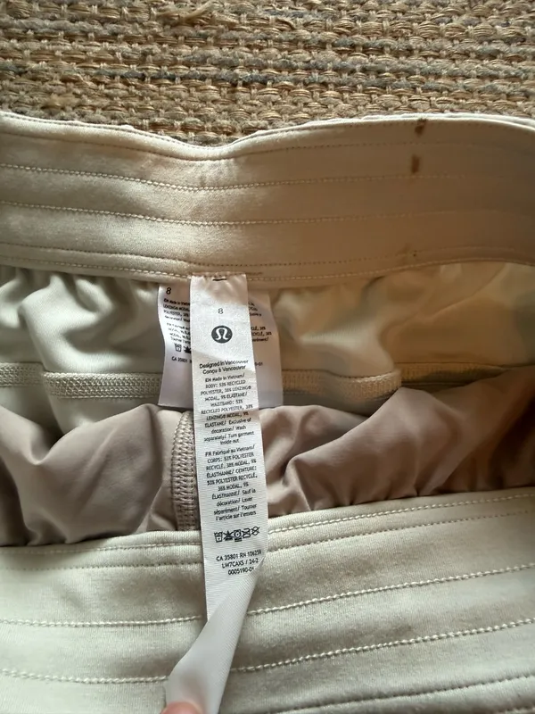 Lululemon Softstreme Shorts High-Rise 4" - Image 2